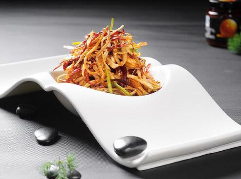 想要投资餐饮业，加盟什么中餐比较好