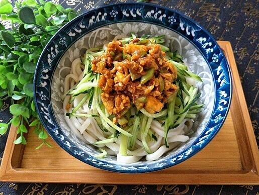 观渝一心一意做好每一碗面 将美食传递给每一位顾客
