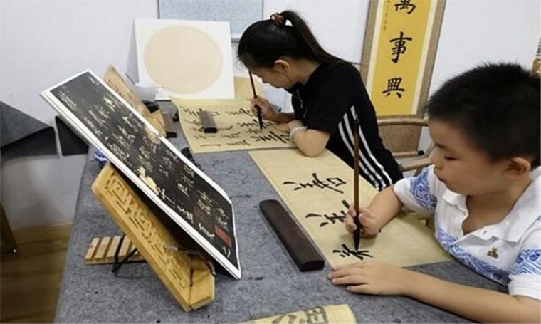 秉承传道授业解惑之精髓 让学员从此才华出众品格卓然