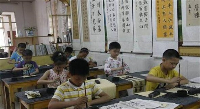 秉承传道授业解惑之精髓 让学员从此才华出众品格卓然