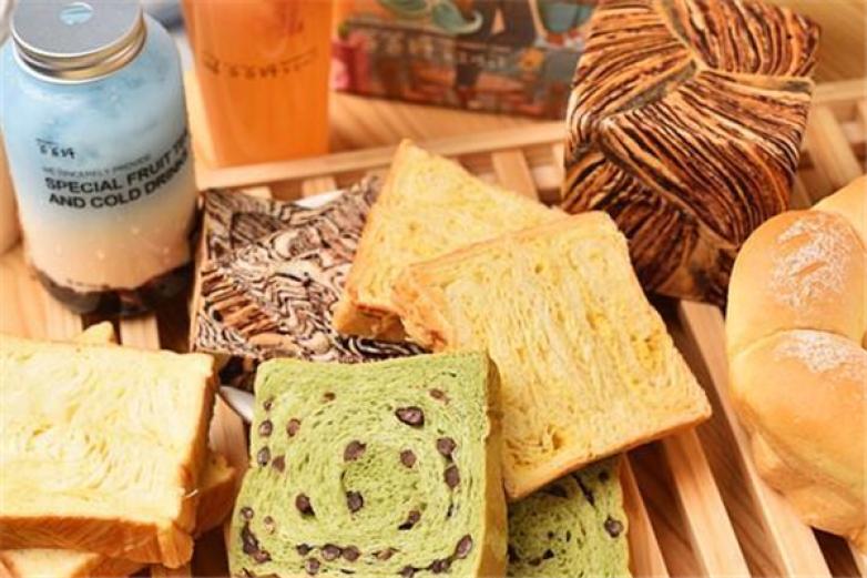 吐司来了坚持纯粹天然的健康理念 用单纯的心做感动的吐司