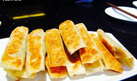 牛铺锅贴坚持正宗创新健康的经营理念 为大家带来特色风味的小吃美食