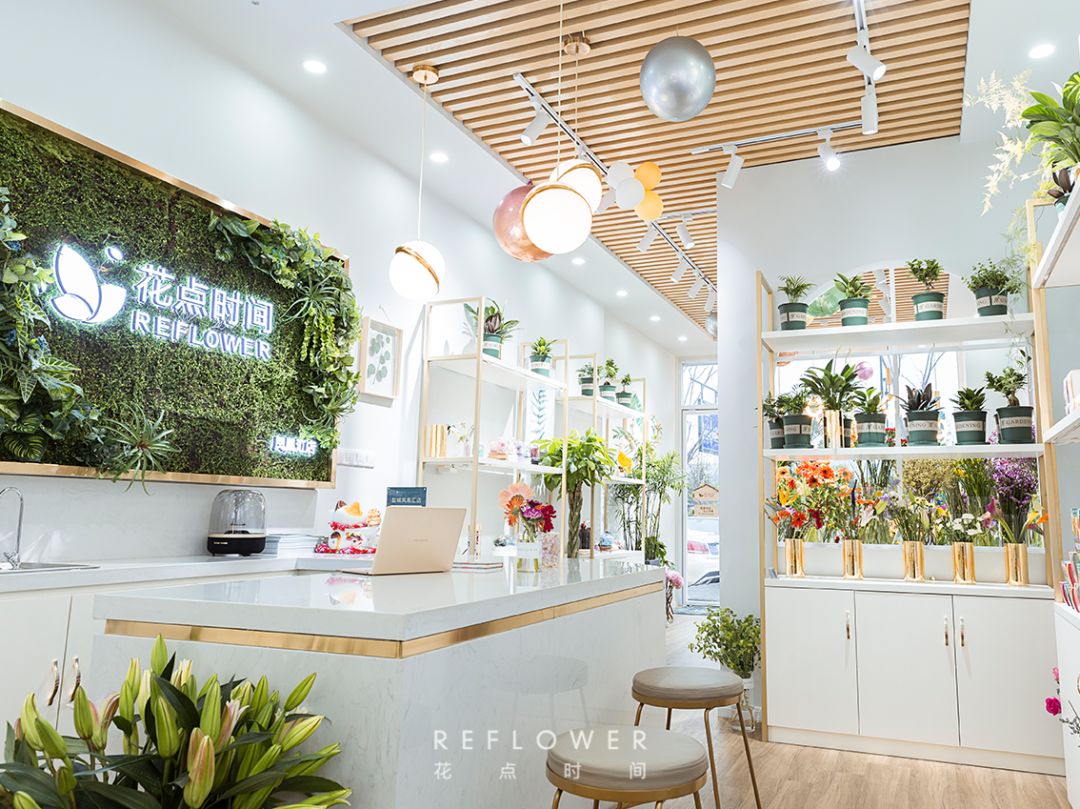 她曾是花艺小白，现在是1年开3家店的老板娘