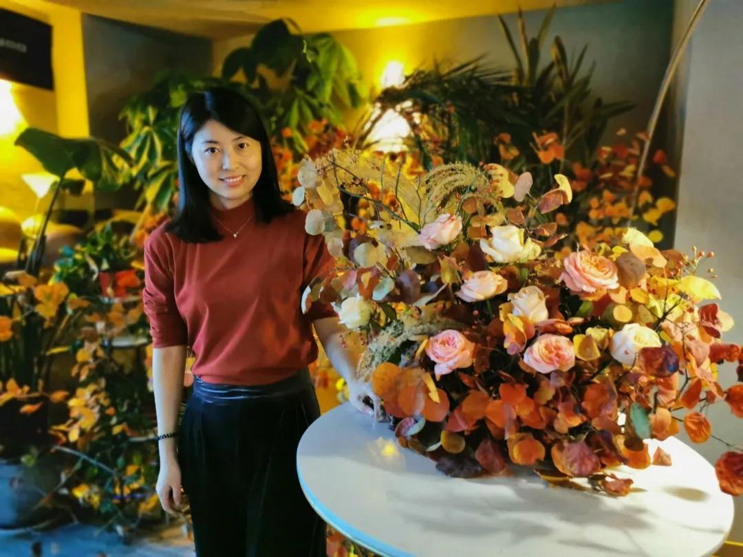她曾是花艺小白，现在是1年开3家店的老板娘