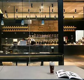 他靠一杯20元奶茶，年销近10亿，顺便拿了1亿融资