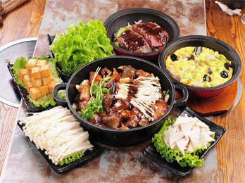 展商快报：老酒碗焖锅焖菜亮相2018中国特许加盟展（武汉站）