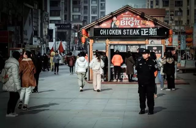 正新的逆袭：一年卖出70亿，门店超麦肯之和，它究竟凭什么？ | 新观察
