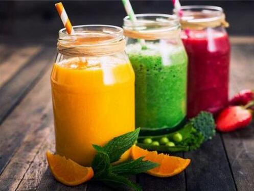 高端鲜榨果汁怎么加盟 在整个行业界有着很高的影响力