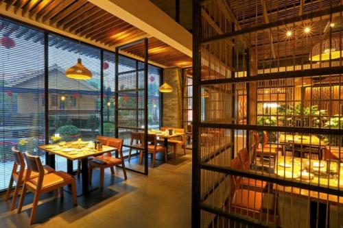 坚守深圳17年仅开8家店，这家港式茶餐厅为啥那么淡定?