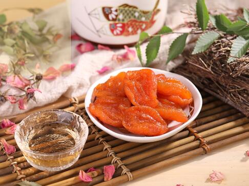 李雷yu韩梅梅亮相加盟展 做中国零食领导者