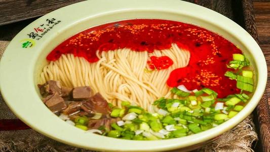 安食六和秉承着优质诚信以食为天的宗旨 从品质实力的角度来打造餐饮品牌