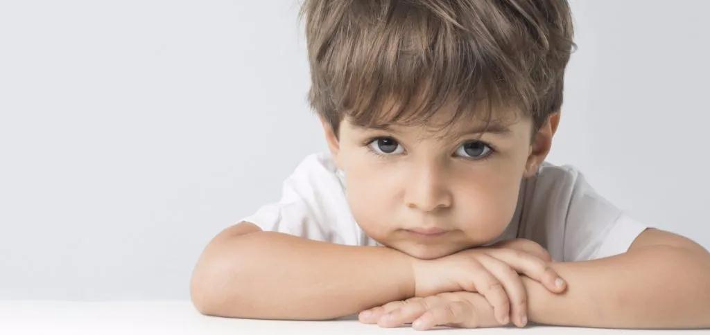 【育儿情感】2-3岁孩子叛逆期，家长除了打小孩还有什么更好的教育方式?