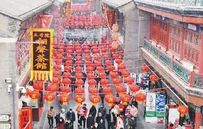 就地过年拉动多类消费 全国重点零售和餐饮企业销售额约8210亿元