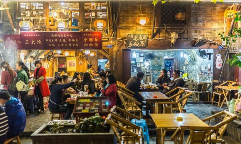 餐饮业复苏提速，2021年餐饮消费“牛劲十足”