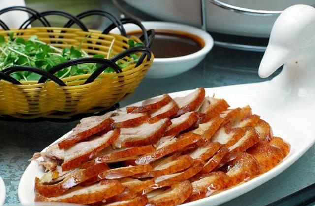 开家便宜坊烤鸭加盟店要如何进行经营