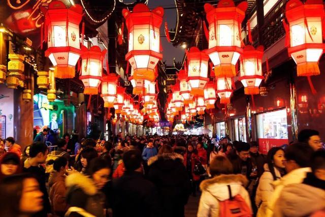超8000亿春节消费，透露出哪些市场新趋势？