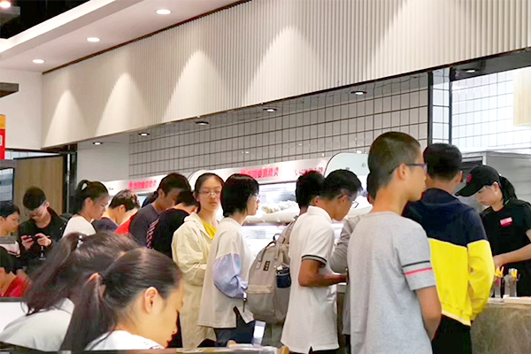 杭州吉阿婆麻辣烫成为麻辣烫行业中的佼佼者