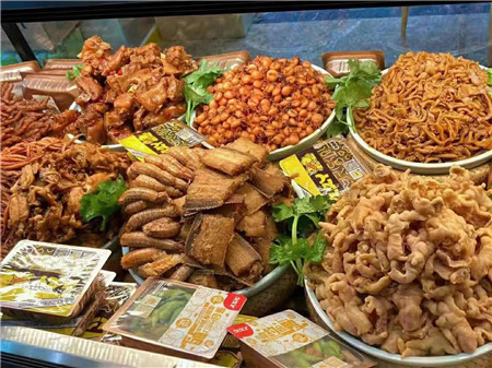 久久丫鸭脖加盟费用是多少?