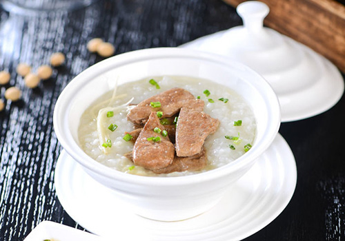 三米粥铺是如何吸引年轻消费者的?