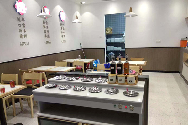 投资一家吉阿婆麻辣烫店需要多少加盟费？