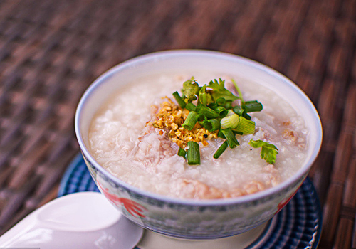加盟三米粥铺快速走向人生致富的道路