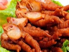桥记洪濑鸡爪色香味俱全 让食客吃一次就忘不了