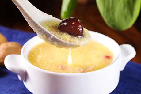 三米粥铺加盟上餐快、翻台快、效率高