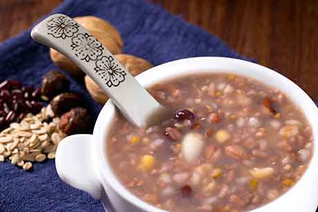 加盟嘉和一品粥，创业选择空间更大!