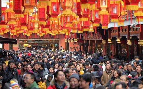 春节消费数据出炉，免税店、旅游、电影、餐饮预制菜消费旺盛！