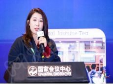 茉莉奶白高芸晞：新中式茶饮如何打造全球化品牌？